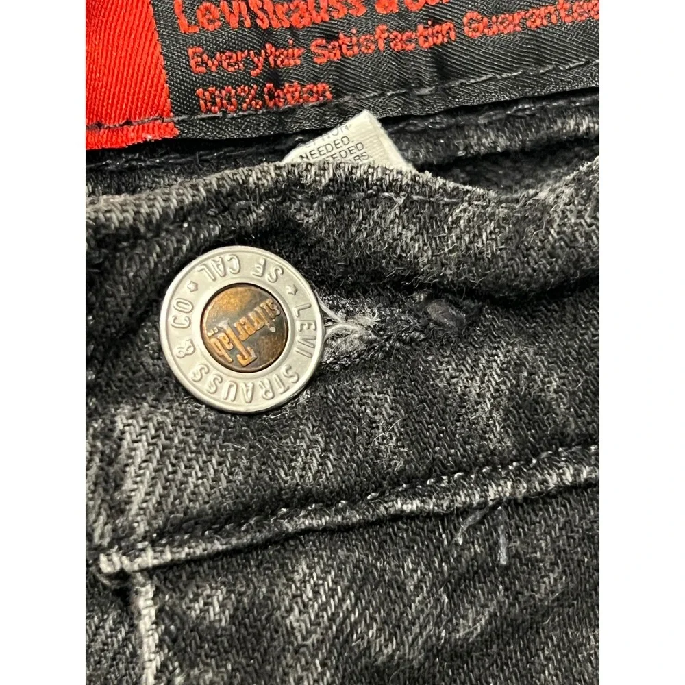 Vintage Levis SilverTab Loose Fit Black Denim Shorts Mens 38 Made in USA